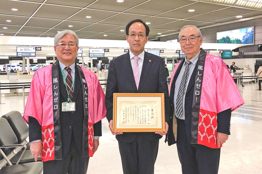 風疹の日 成田空港第1ターミナルの出国ロビー