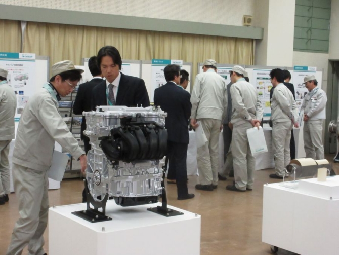 川崎重工業殿で製品展示会開催